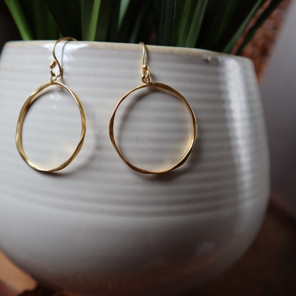 Gold circle earrings
